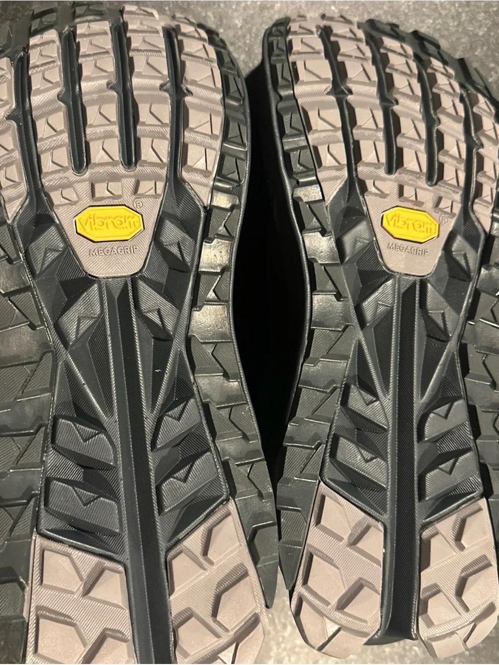 Altra Olympus 6 Men's Black/Gray Trail Running Shoes